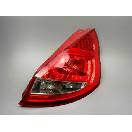 FEU ARRIERE DROIT FORD FIESTA 2010