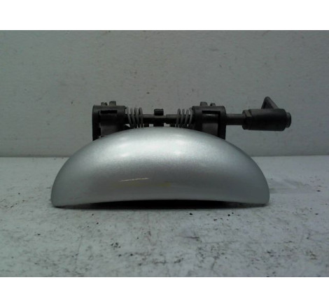 POIGNEE EXTERIEURE PORTE ARRIERE GAUCHE PEUGEOT 206 + 2009-2013