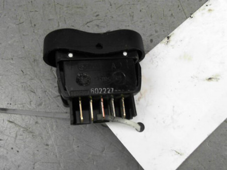 COMMANDE LEVE-GLACE PORTE AVD DACIA SANDERO 2010