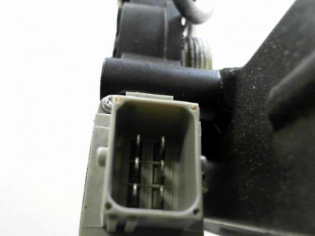 MECANISME+MOTEUR LEVE-GLACE AVANT GAUCHE FIAT BRAVO 2007