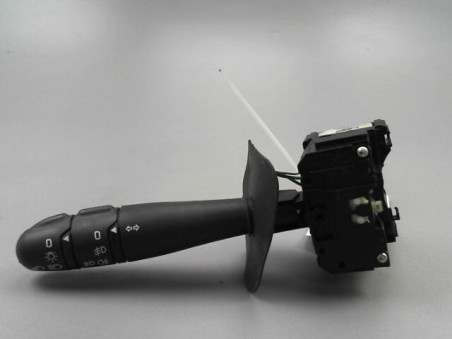 COMMANDE ECLAIRAGE RENAULT CLIO 2012