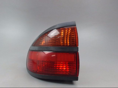 FEU ARRIERE GAUCHE  RENAULT LAGUNA 2000