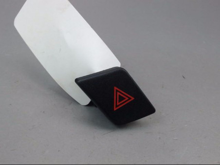 BOUTON DE WARNING TOYOTA YARIS 2009