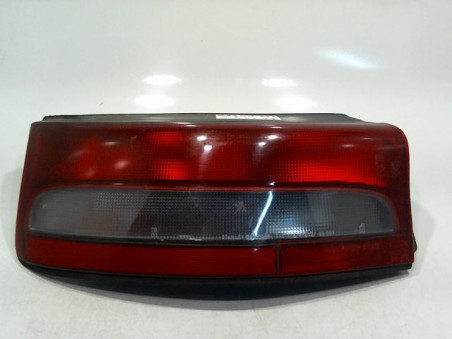 FEU ARRIERE GAUCHE  MAZDA 323 1993
