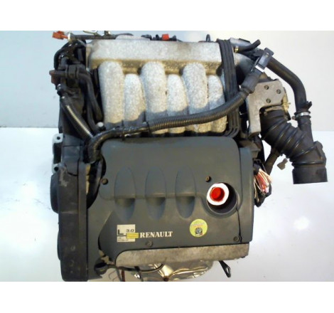 MOTEUR ESSENCE RENAULT SAFRANE 96 -2000