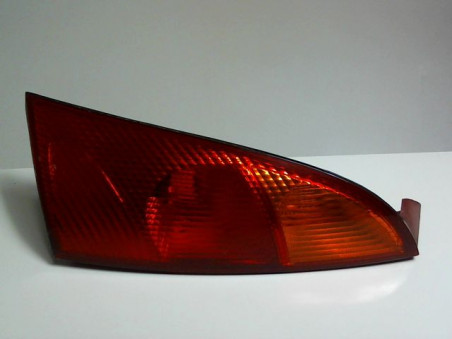 FEU ARRIERE DROIT FORD FOCUS 2001