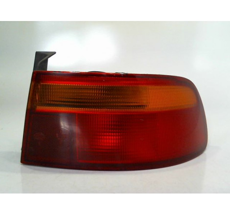 FEU ARRIERE DROIT HONDA ACCORD BERL. V 1989-1993