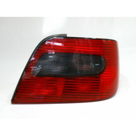 FEU ARRIERE DROIT CITROEN XSARA 2000