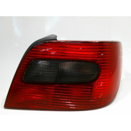 FEU ARRIERE DROIT CITROEN XSARA 1999