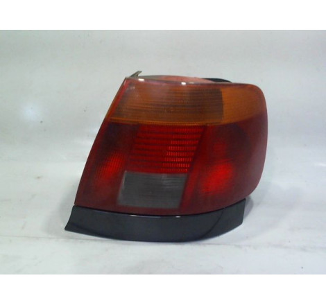 FEU ARRIERE DROIT AUDI A4 BERL. I Phase 1 1995-1999