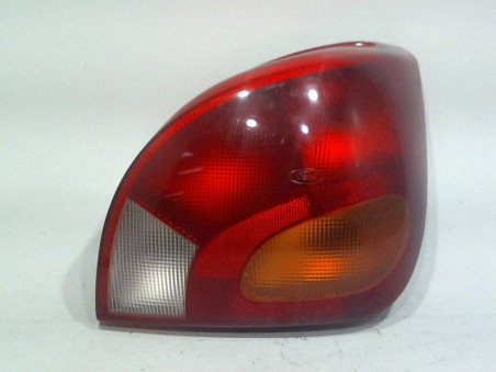 FEU ARRIERE DROIT FORD FIESTA 1998