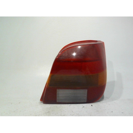 FEU ARRIERE DROIT FORD FIESTA 1992