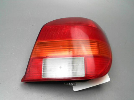 FEU ARRIERE DROIT FORD FIESTA 1991