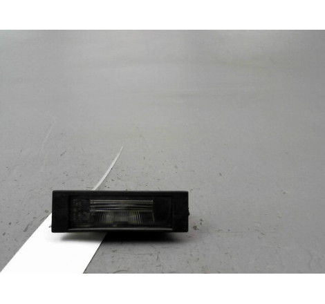 ECLAIREUR PLAQUE DE POLICE DROIT BMW SERIE 1 I Phase 1 (E87) 2004-2006