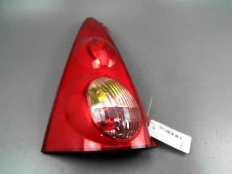 FEU ARRIERE GAUCHE  PEUGEOT 107 2006