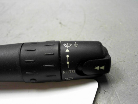 COMMANDE ESSUIE GLACE PEUGEOT 607 2004