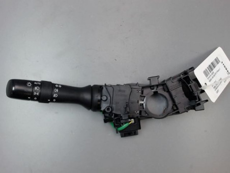 COMMANDE ECLAIRAGE TOYOTA YARIS 2012