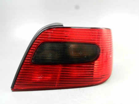 FEU ARRIERE DROIT CITROEN XSARA 2000
