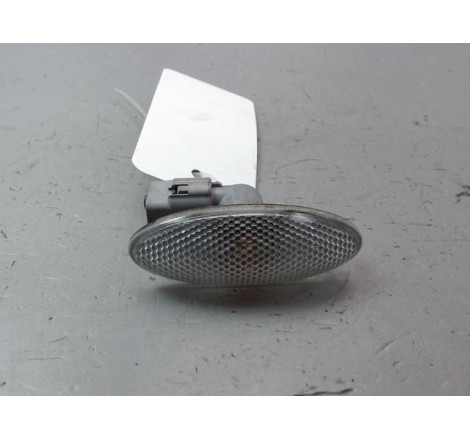 REPETITEUR AILE DROIT TOYOTA YARIS II Phase 1 2005-2009
