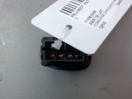 COMMANDE LEVE-GLACE PORTE ARD PEUGEOT 1007 2005-2010