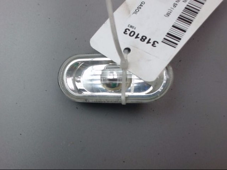 REPETITEUR AILE DROIT SEAT LEON I (1M) 2000-2006