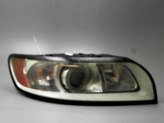 PHARE DROIT VOLVO V50