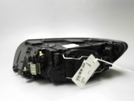 PHARE DROIT VOLVO V50