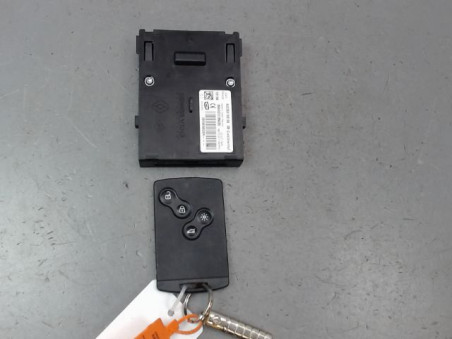 LECTEUR DE CARTE RENAULT MEGANE CC 2P III Phase 1 2010-2014