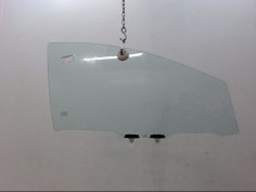 GLACE PORTE AVANT DROIT TOYOTA YARIS 2005-