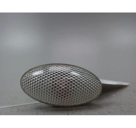 REPETITEUR AILE GAUCHE PEUGEOT 607 BERL. Phase 1 1999-2004