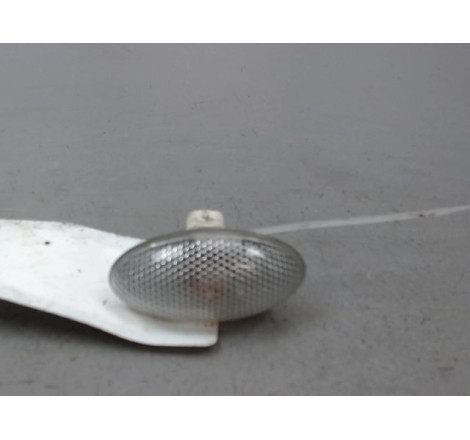 REPETITEUR AILE GAUCHE PEUGEOT 206 1998-2009