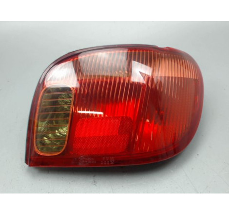 FEU ARRIERE DROIT TOYOTA YARIS I Phase 2 2003-2005