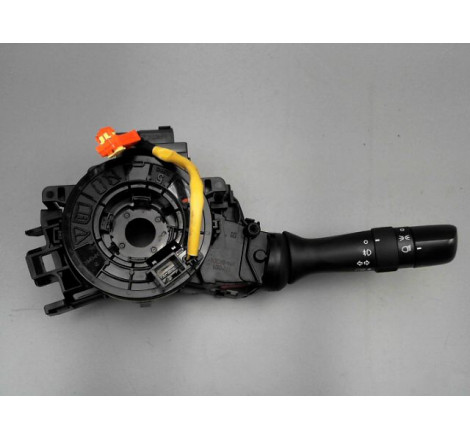 COMMANDE ECLAIRAGE TOYOTA YARIS