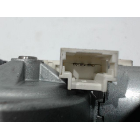 MOTEUR ESSUIE-GLACE ARRIERE DACIA LOGAN