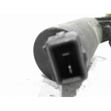 POMPE LAVE-GLACE AVANT FORD FIESTA