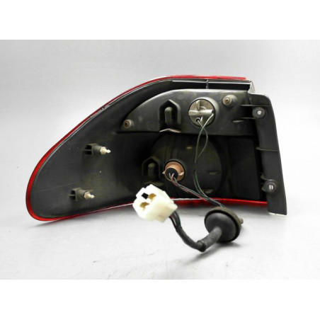 FEU ARRIERE DROIT MAZDA 626