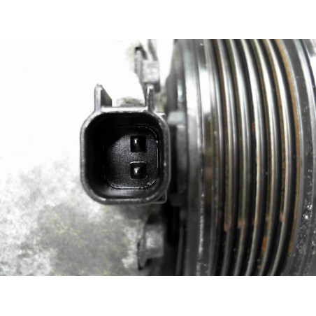 COMPRESSEUR AIR CONDITIONNE FORD FIESTA