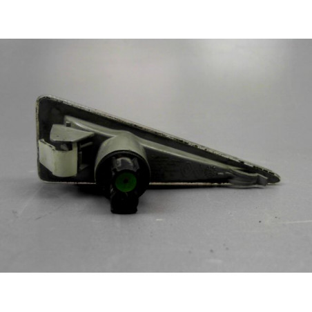 REPETITEUR AILE DROIT RENAULT MEGANE