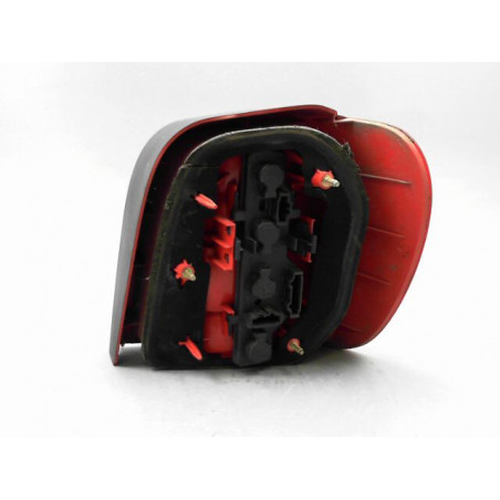 FEU ARRIERE GAUCHE  VOLKSWAGEN POLO III Phase 2 (6N) 1999-2001