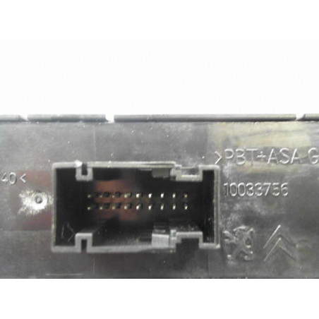 BOUTON DE WARNING PEUGEOT 3008 2008-