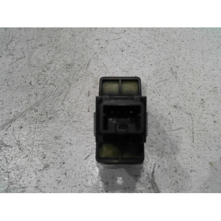 BOUTON DE WARNING SUZUKI SWIFT III 2005-2011