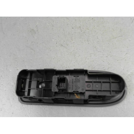 COMMANDE LEVE-GLACE PORTE AVD PEUGEOT 308