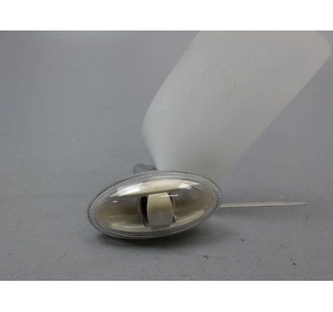 REPETITEUR AILE GAUCHE TOYOTA AYGO I Phase 2 2009-2012