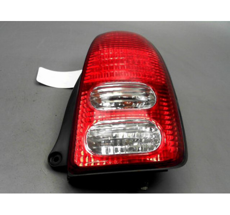 FEU ARRIERE DROIT DAIHATSU CUORE