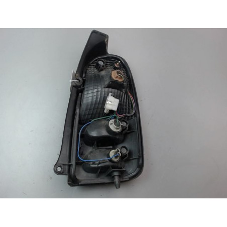 FEU ARRIERE GAUCHE  DAIHATSU CUORE