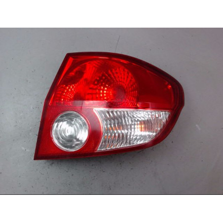 FEU ARRIERE DROIT HYUNDAI GETZ Phase 1 2002-2005