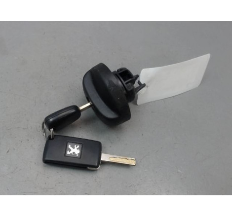 BOUCHON RESERVOIR A CARBURANT PEUGEOT 207 2006-2013
