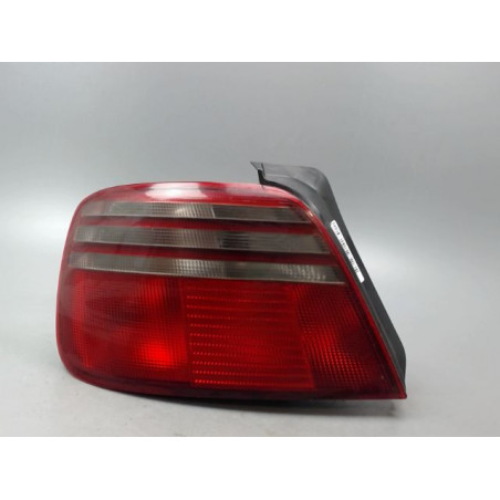 FEU ARRIERE GAUCHE  HONDA ACCORD 98-2001