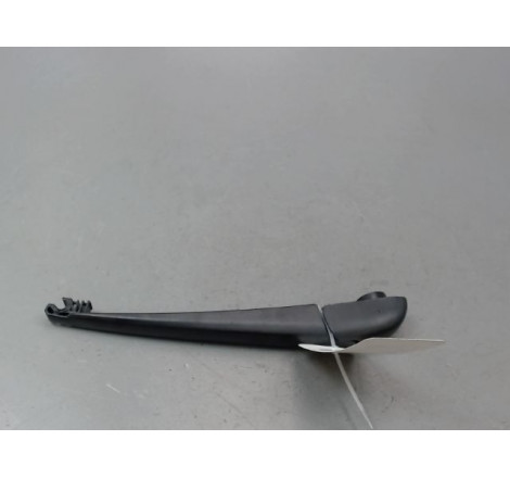 BRAS ESSUIE-GLACE ARRIERE TOYOTA YARIS 2005-
