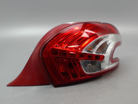 FEU ARRIERE DROIT PEUGEOT 208